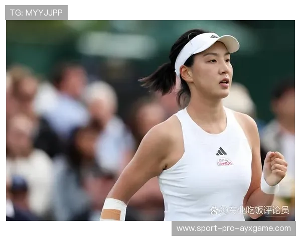 网球选手惊险救球动作登上热搜